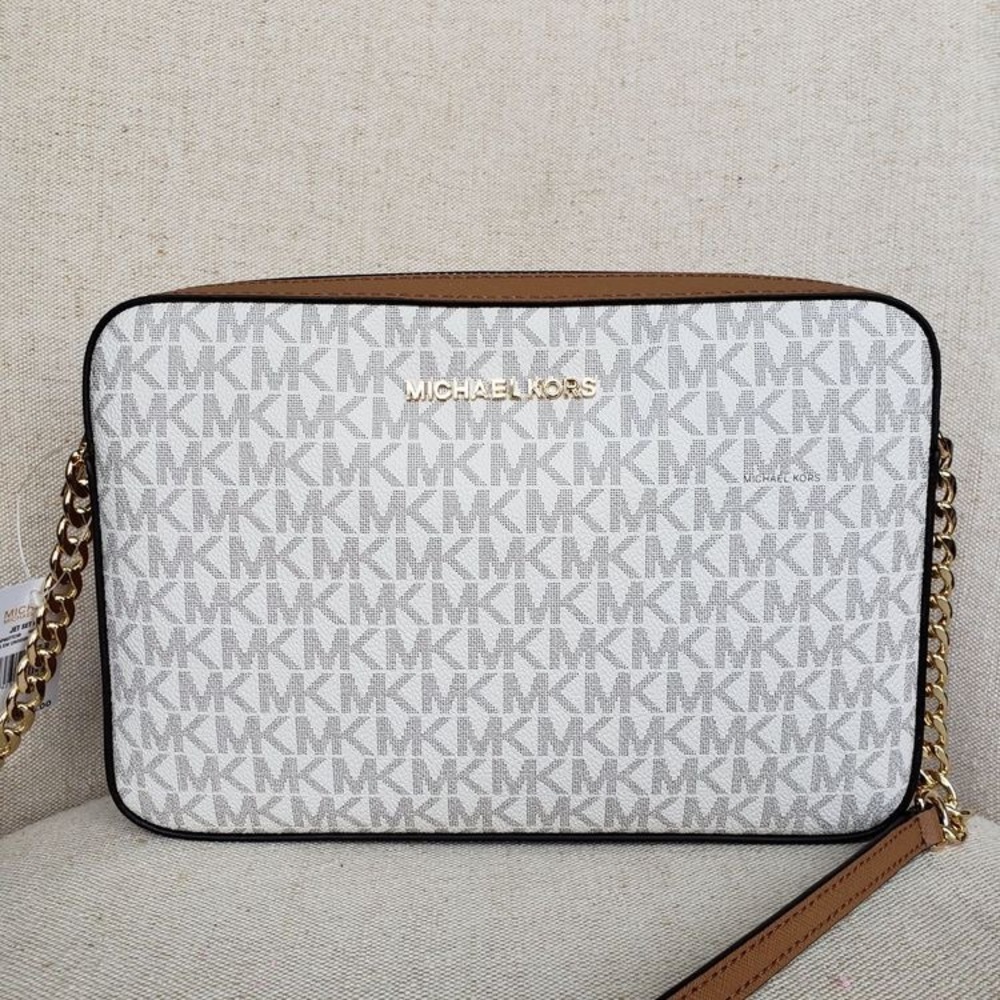 Micheal Kors vanilla logo crossbody and wallet set - Picture 4 of 16